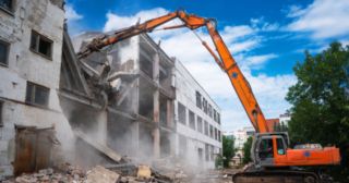 Промышленный демонтаж зданий Углич, цена от 2898 руб.